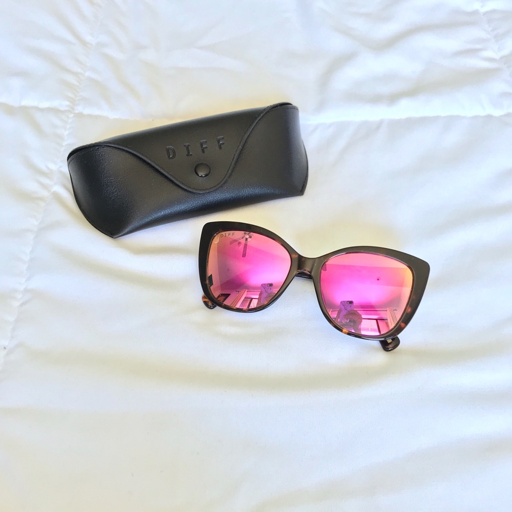 DIFF Sunglasses - Ruby
